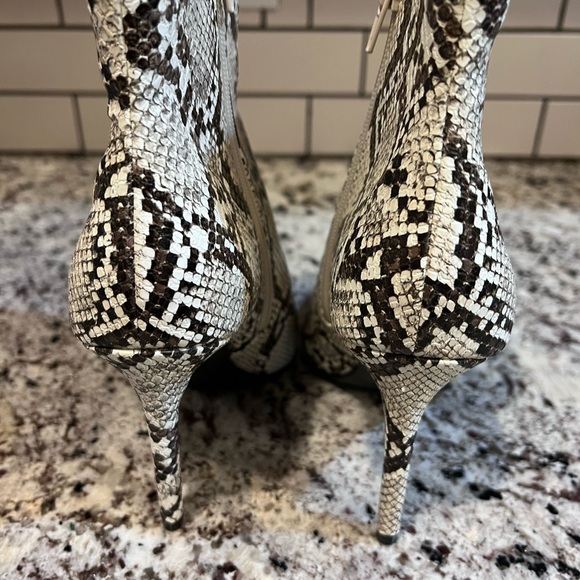 HOT!! Heel boots/booties *new* - Picture 3 of 4